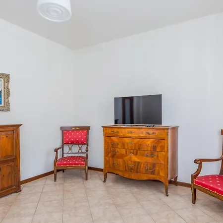 Residenza San Michele Massino Visconti